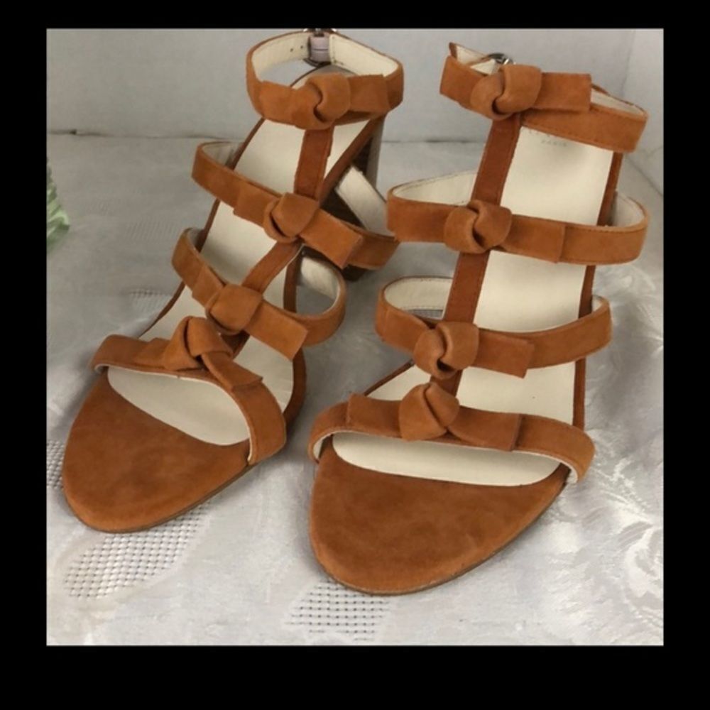 Anaki size 9.5 Paris tawny brown ankle strap heels